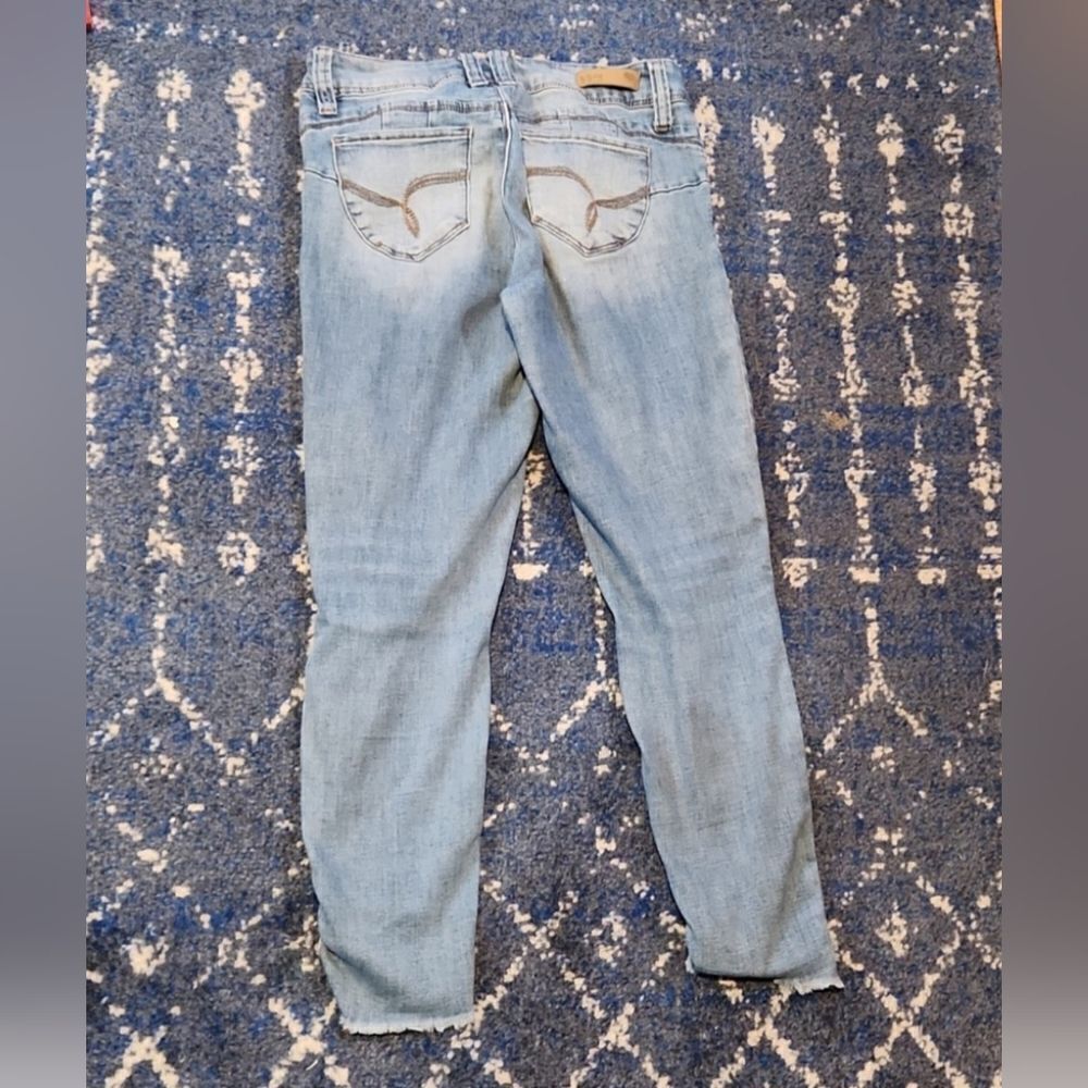 Ymi size 7 jeans distressed stretch frayed - Picture 5 of 9
